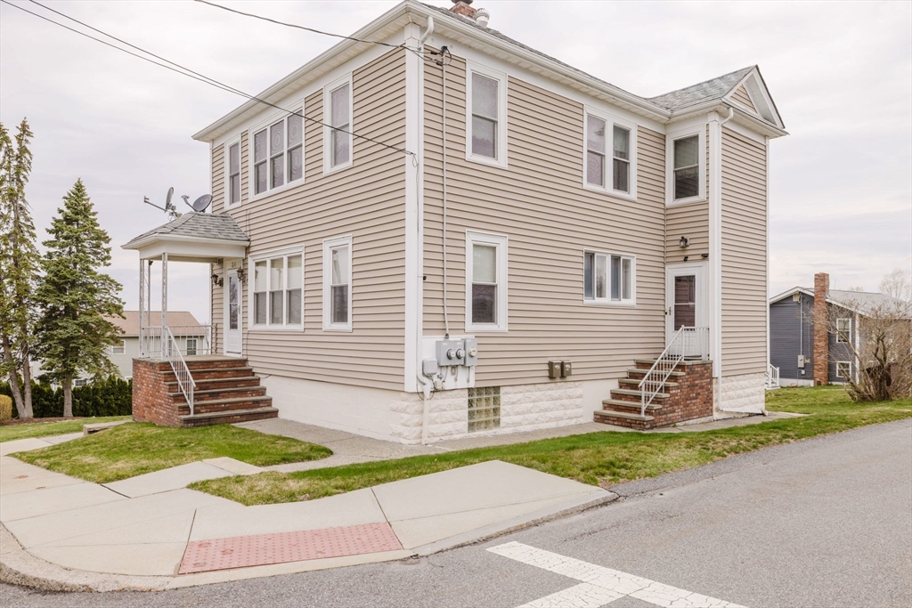 34 Last Street Fall River, MA 02724 - Photo 3 of 33