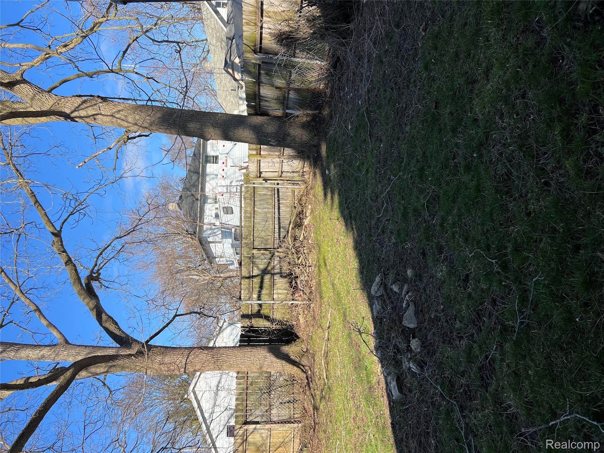 936 Stocker Avenue Flint, MI 48503 - Photo 15 of 15 View of fenced backyard