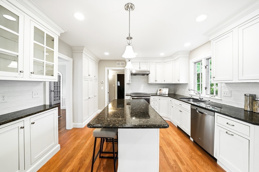 28 Homer Road Belmont, MA 02478 - Photo 2 of 41