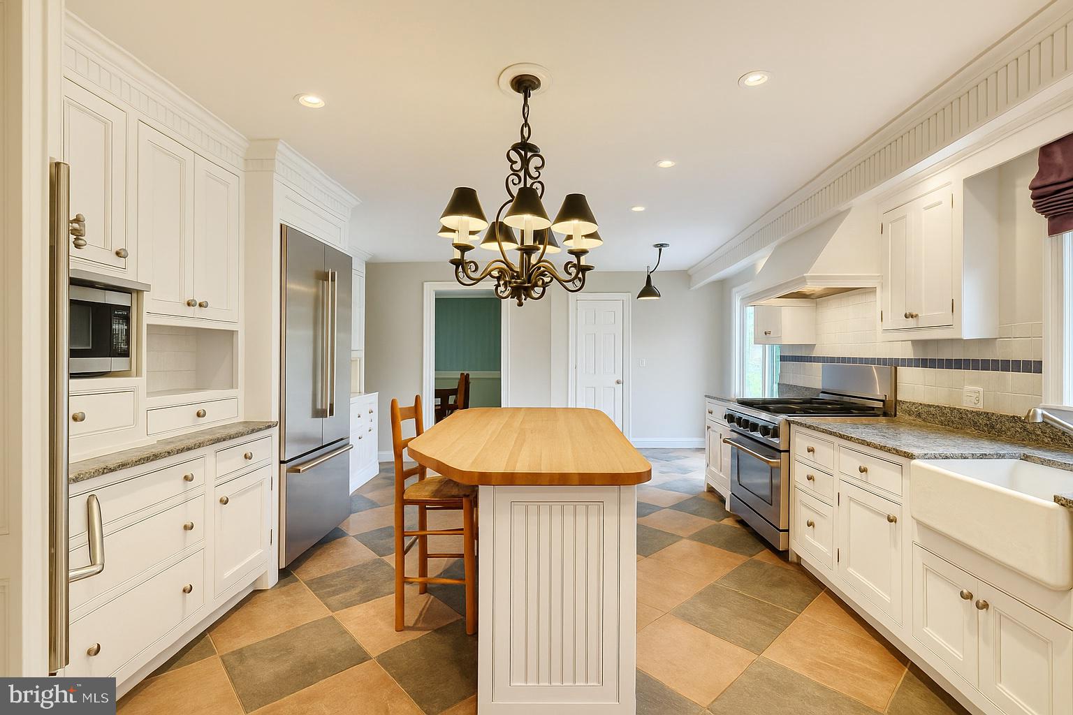 2117 Pot Spring Road Lutherville-Timonium, MD 21093 - Photo 2 of 55 Virtually Painted cabinets