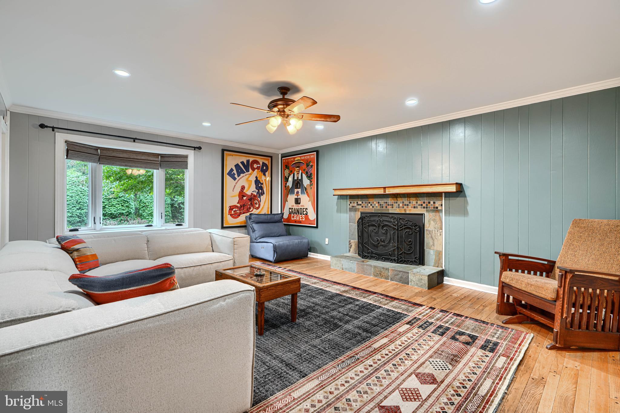 2117 Pot Spring Road Lutherville-Timonium, MD 21093 - Photo 22 of 55 Gas fireplace, as-is. Seller does not use.