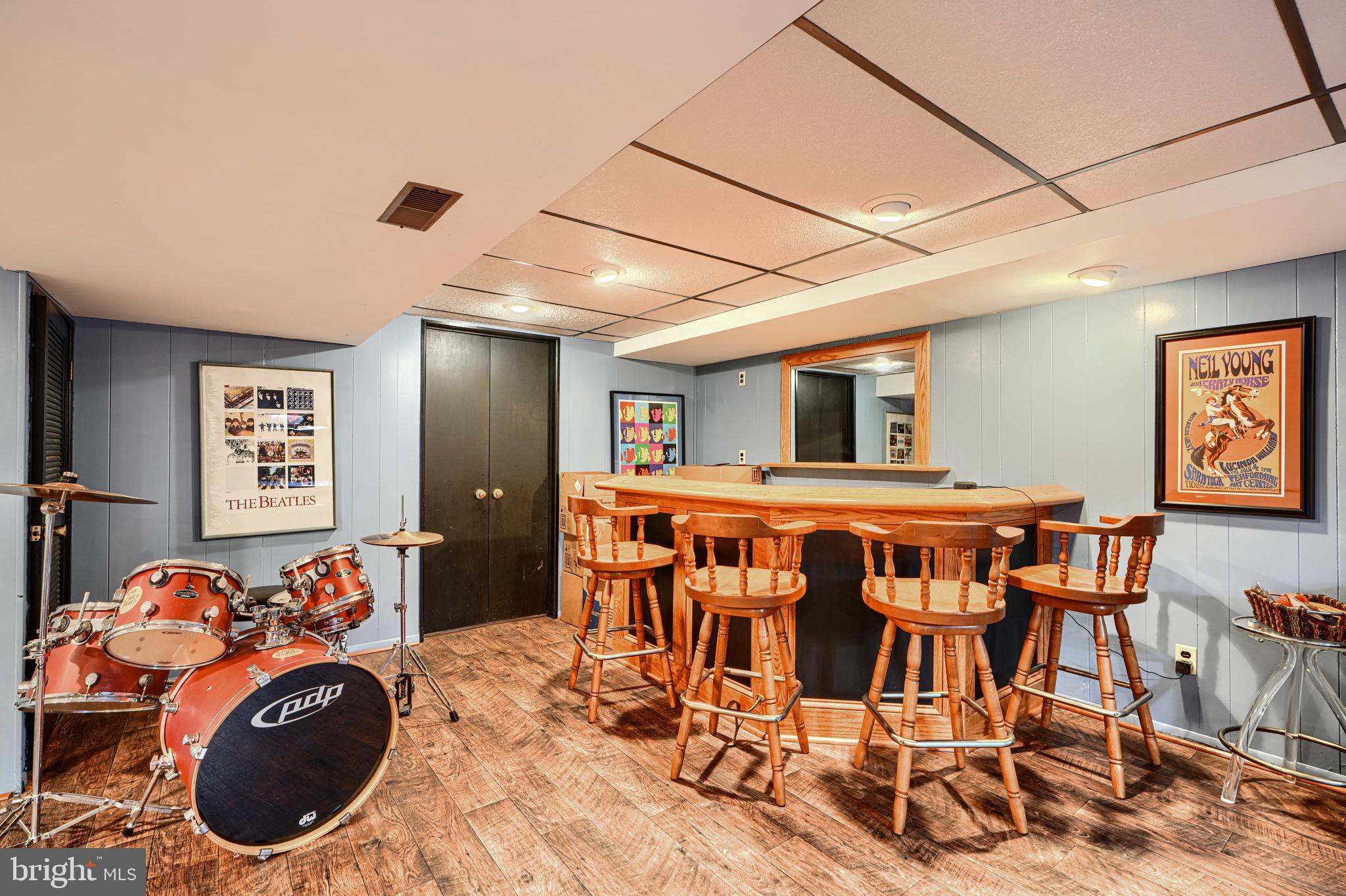 2117 Pot Spring Road Lutherville-Timonium, MD 21093 - Photo 41 of 55 Wet bar