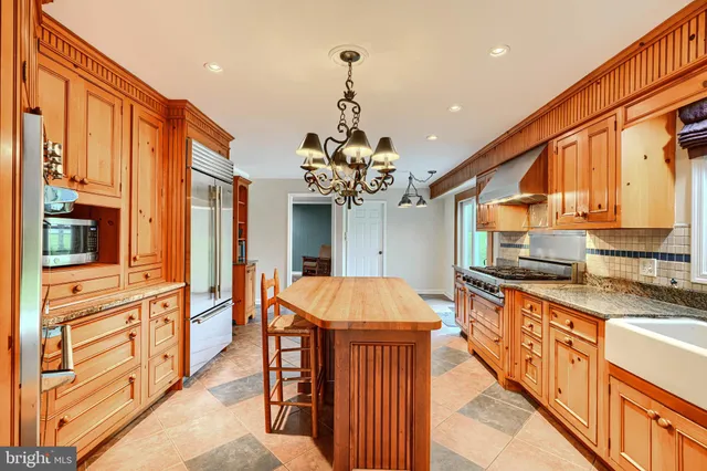 $780,000 | 2117 Pot Spring Road, Lutherville-Timonium, MD 21093