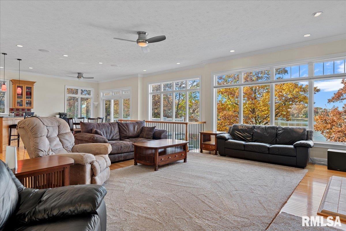 25 Oak Lane Springfield, IL 62712 - Photo 8 of 65 Gallery Image 8