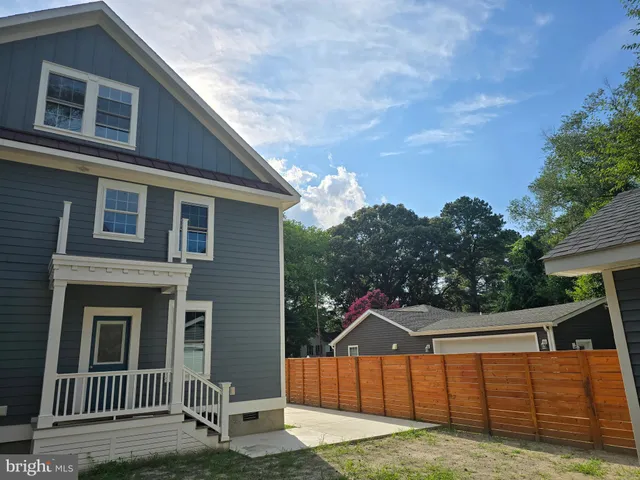 a view of washer and dryer
