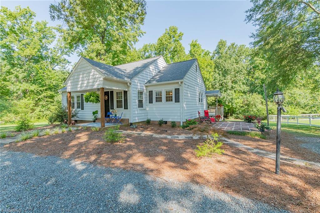 160 Taylor Road Lexington, NC 27295 - Photo 3 of 47 Gallery Image 3