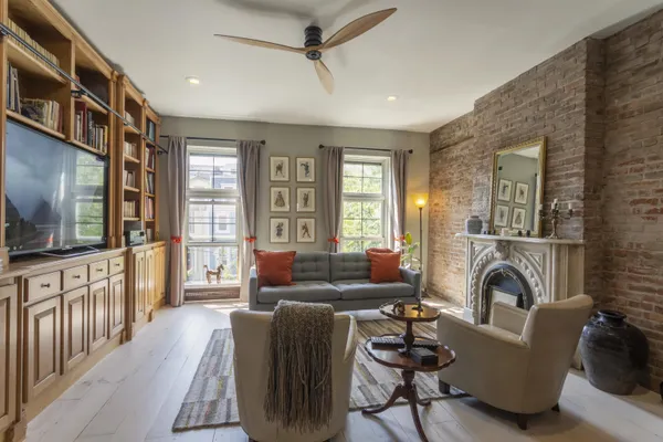 $8,000 | 154 Sussex Street, Unit 2, Jersey City, NJ 07302