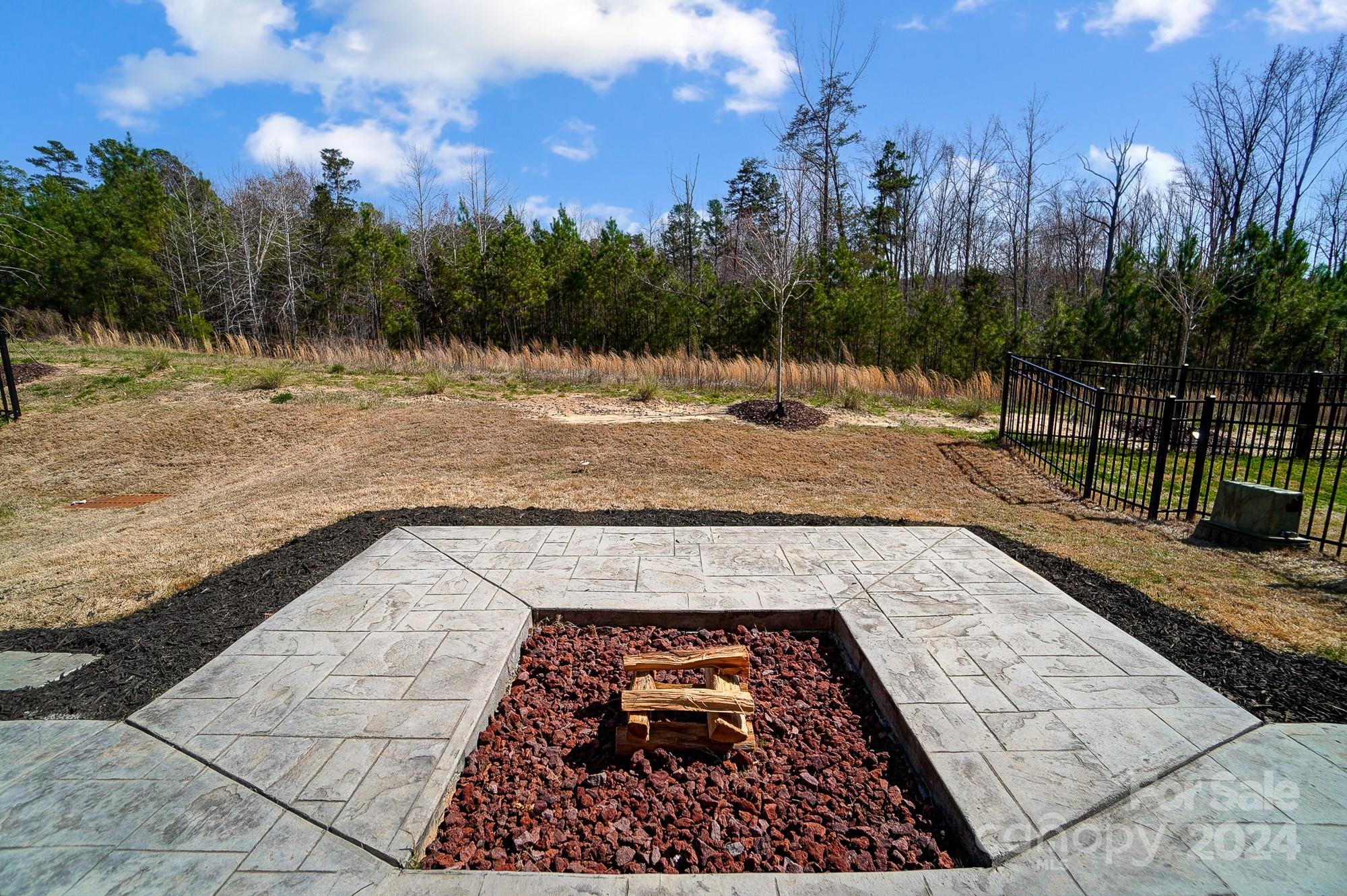 2059 Suttonview Road Fort Mill, SC 29708 - Photo 43 of 44 a view of a yard