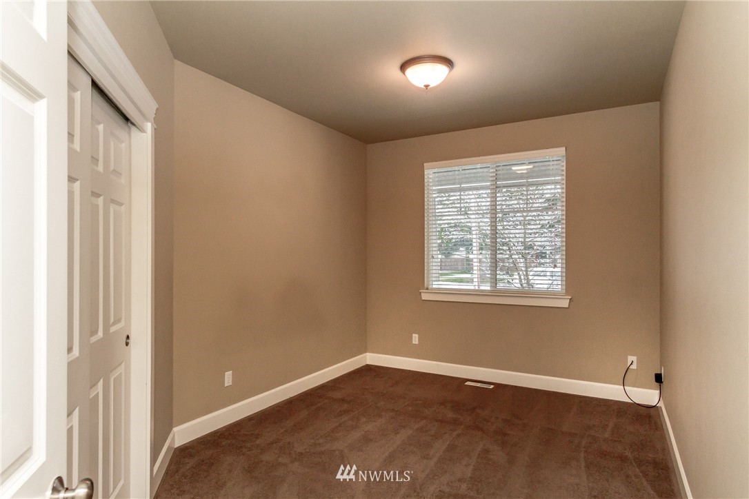 8223 178th Avenue Southwest Rochester, WA 98579 - Photo 7 of 25