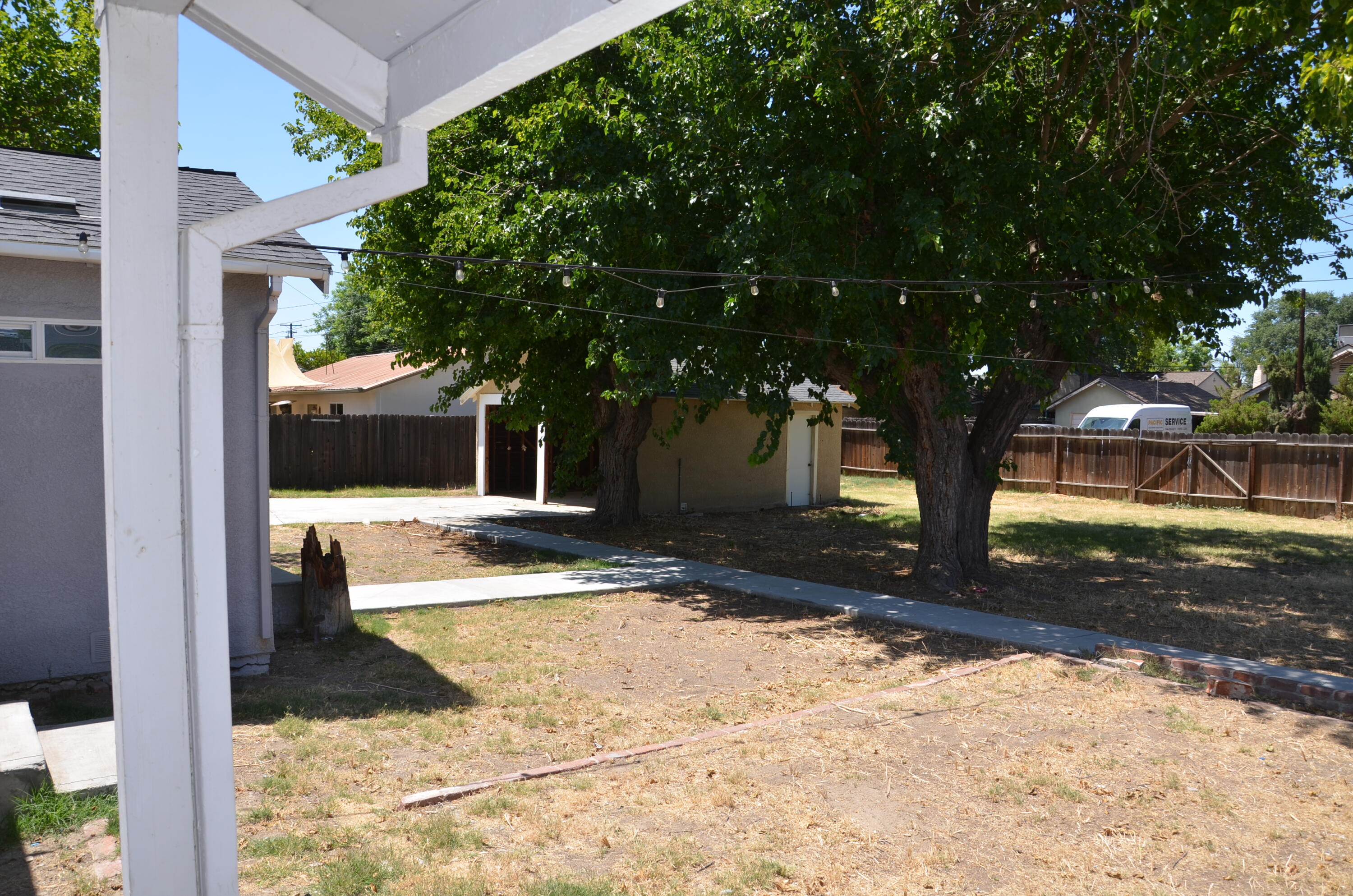 648 B Street Lemoore, CA 93245 - Photo 28 of 36