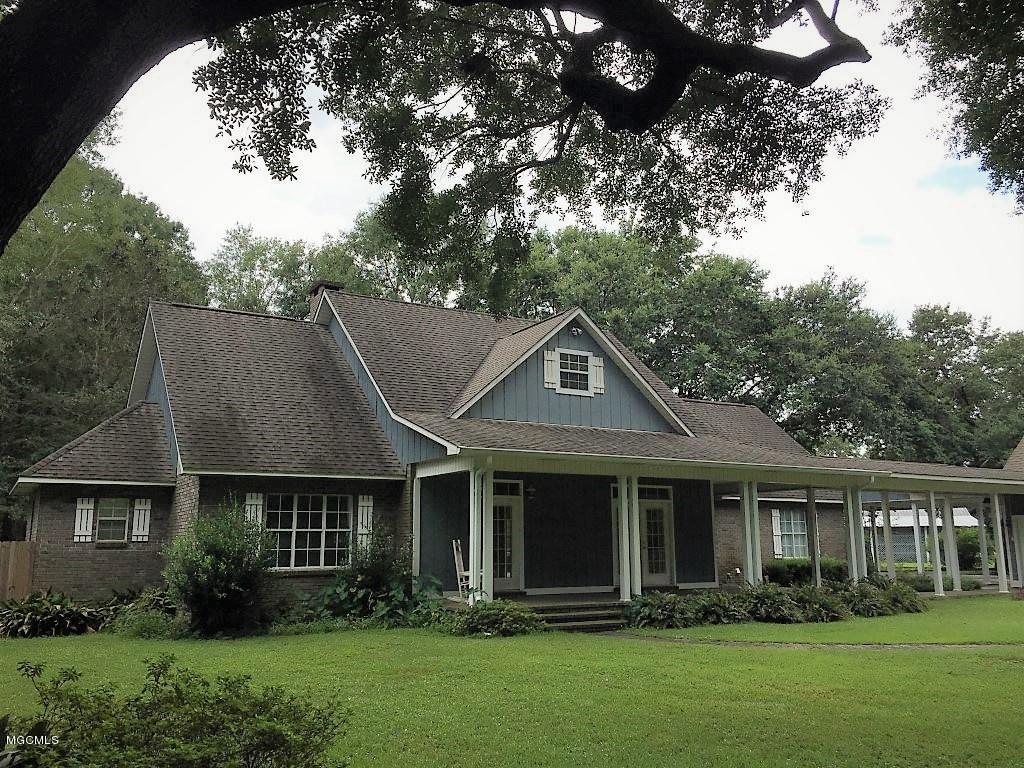 9115 Woolmarket Road Biloxi, MS 39532 - Photo 3 of 49 IMG_2058