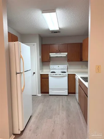 $1,700 | 6734 Bellview Pines Road, Pensacola, FL 32526