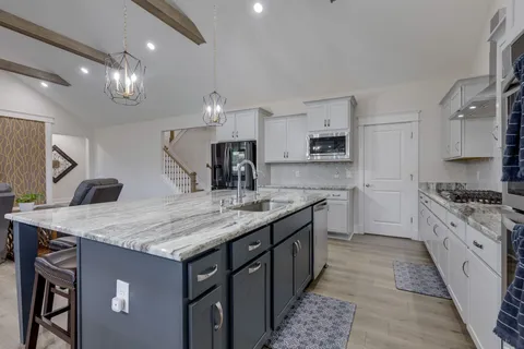 $1,249,000 | 5043 High Park Hill Drive, Arrington, TN 37014