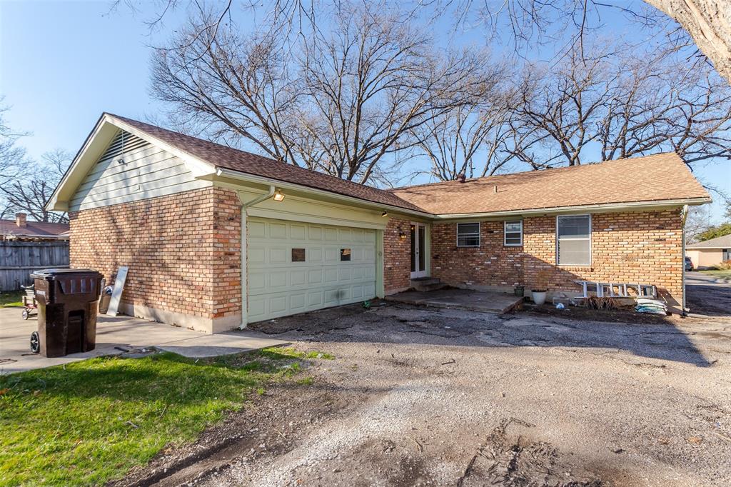 2608 Meandering Way Plano, TX 75074 - Photo 32 of 35