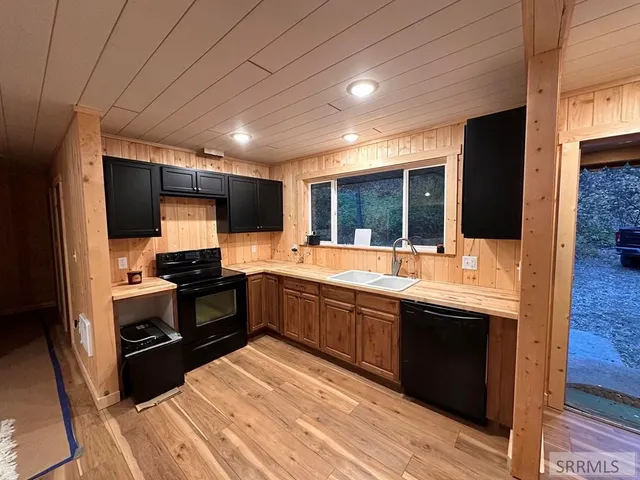 $299,000 | 6 Upper Coyote, Irwin, ID 83428