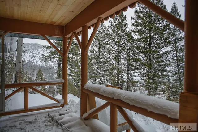 $299,000 | 6 Upper Coyote, Irwin, ID 83428