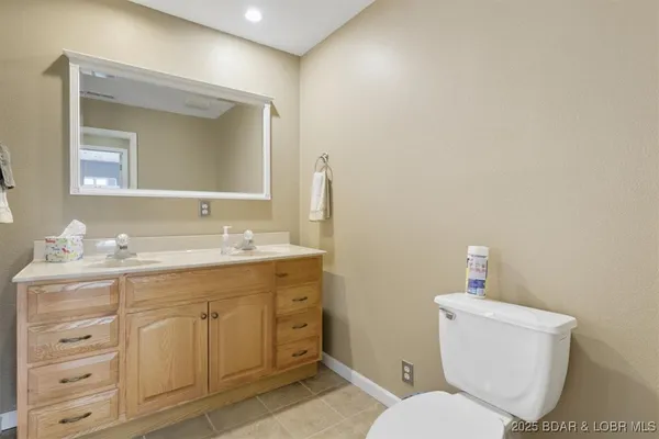 $385,500 | 163 Craig Field Drive, Linn Creek, MO 65052