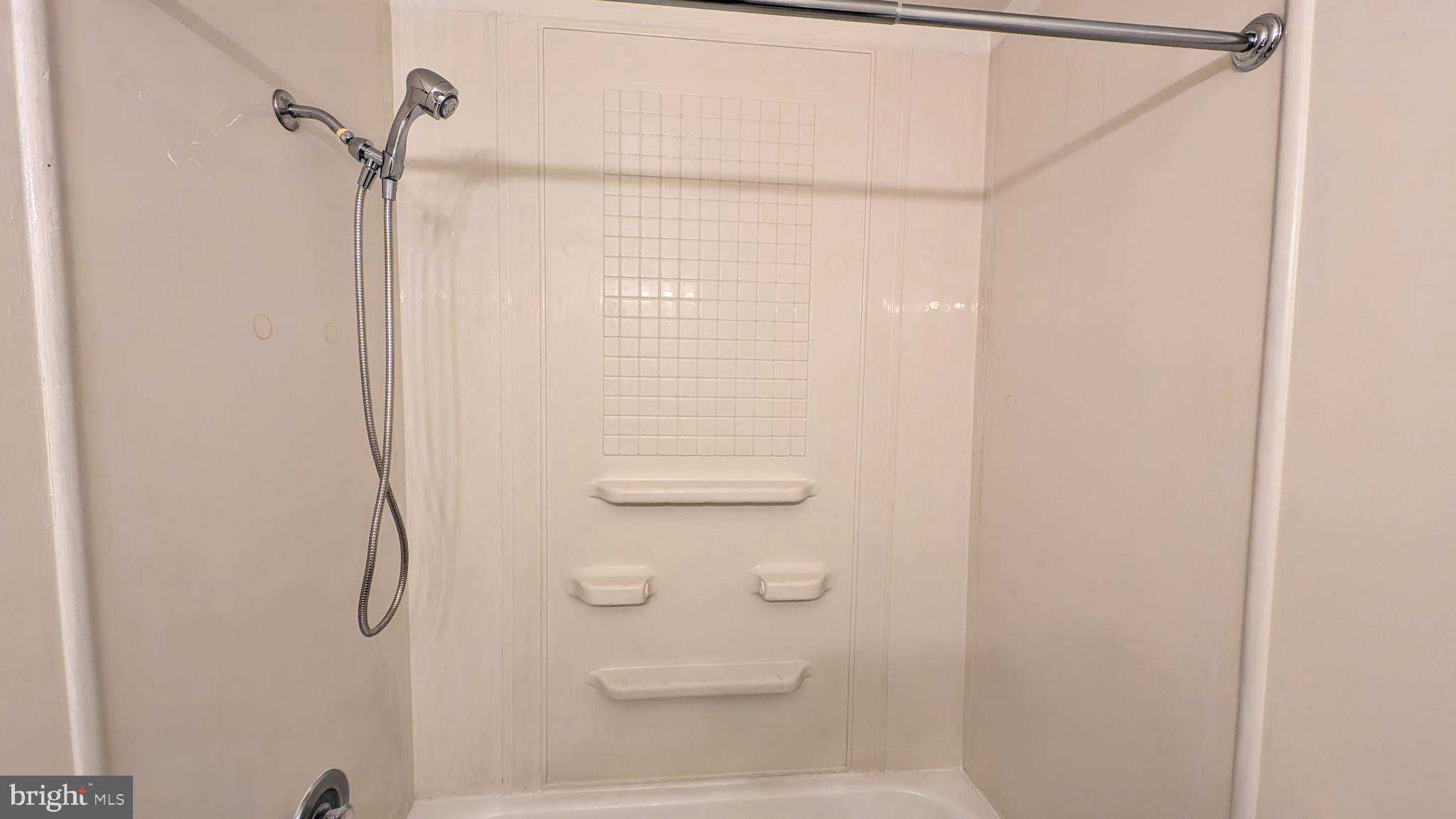 43 Vienna Court Frederick, MD 21702 - Photo 29 of 38 a bathroom with a shower
