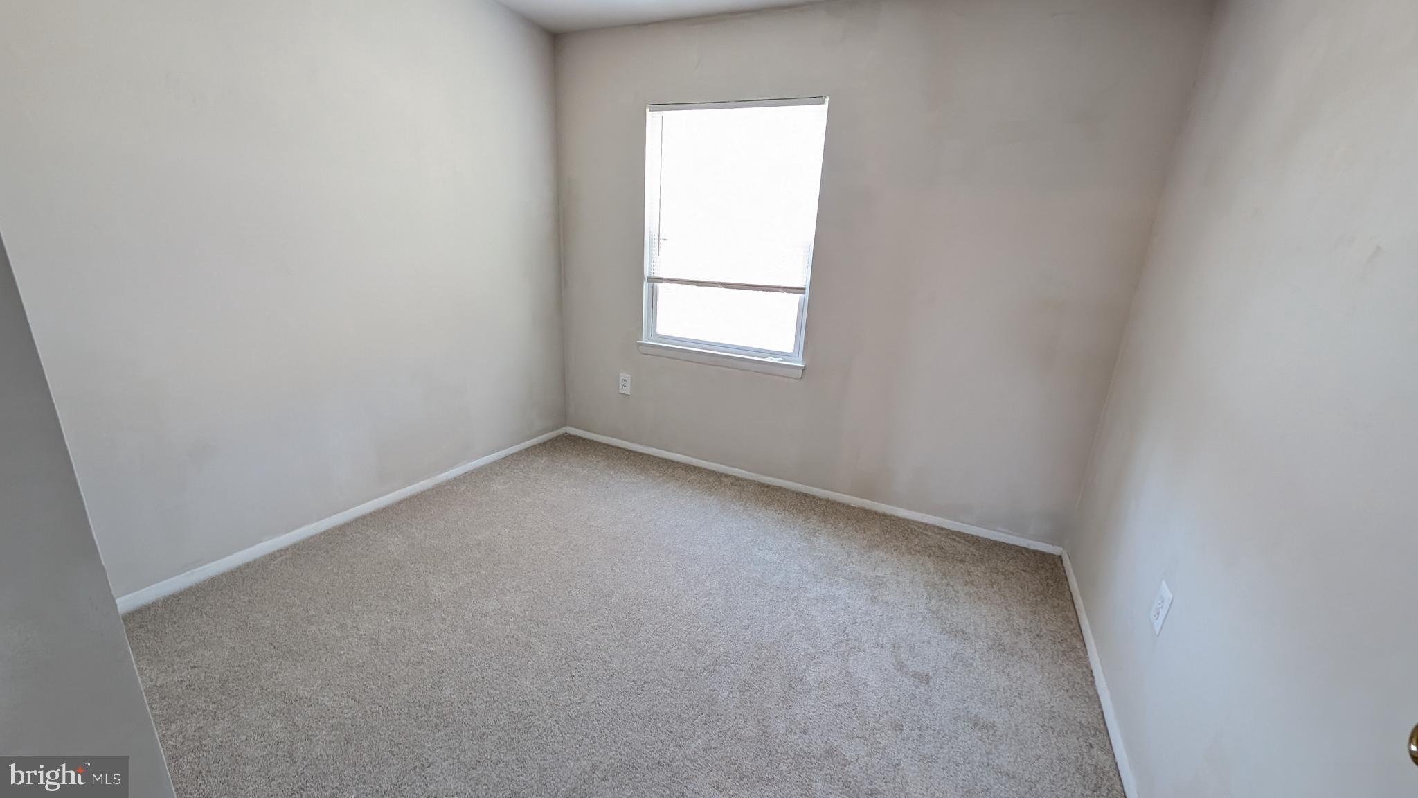 43 Vienna Court Frederick, MD 21702 - Photo 31 of 38 a view of an empty room with a window