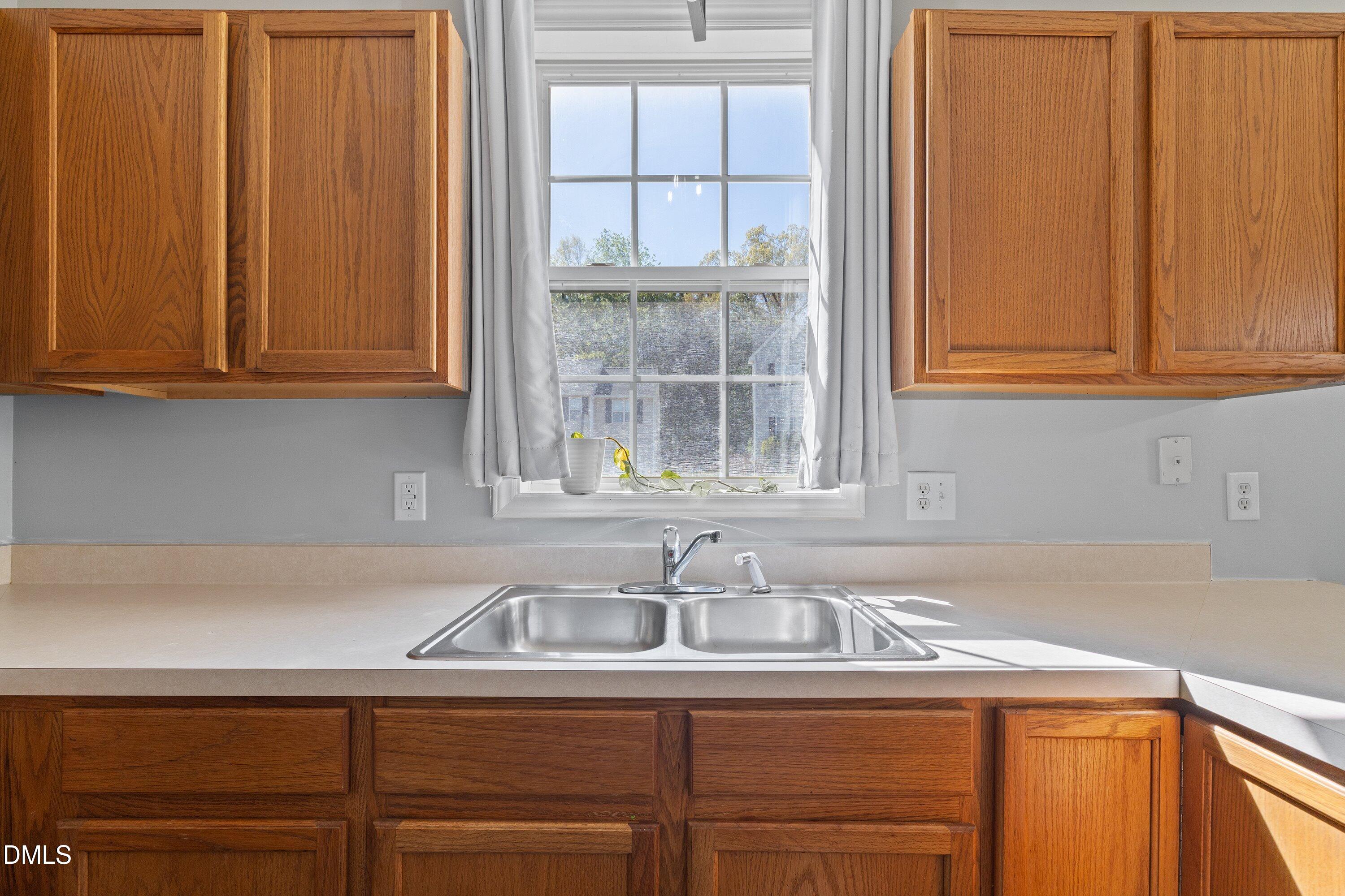 2528 Laurel Falls Lane Raleigh, NC 27603 - Photo 18 of 50 Kitchen 5
