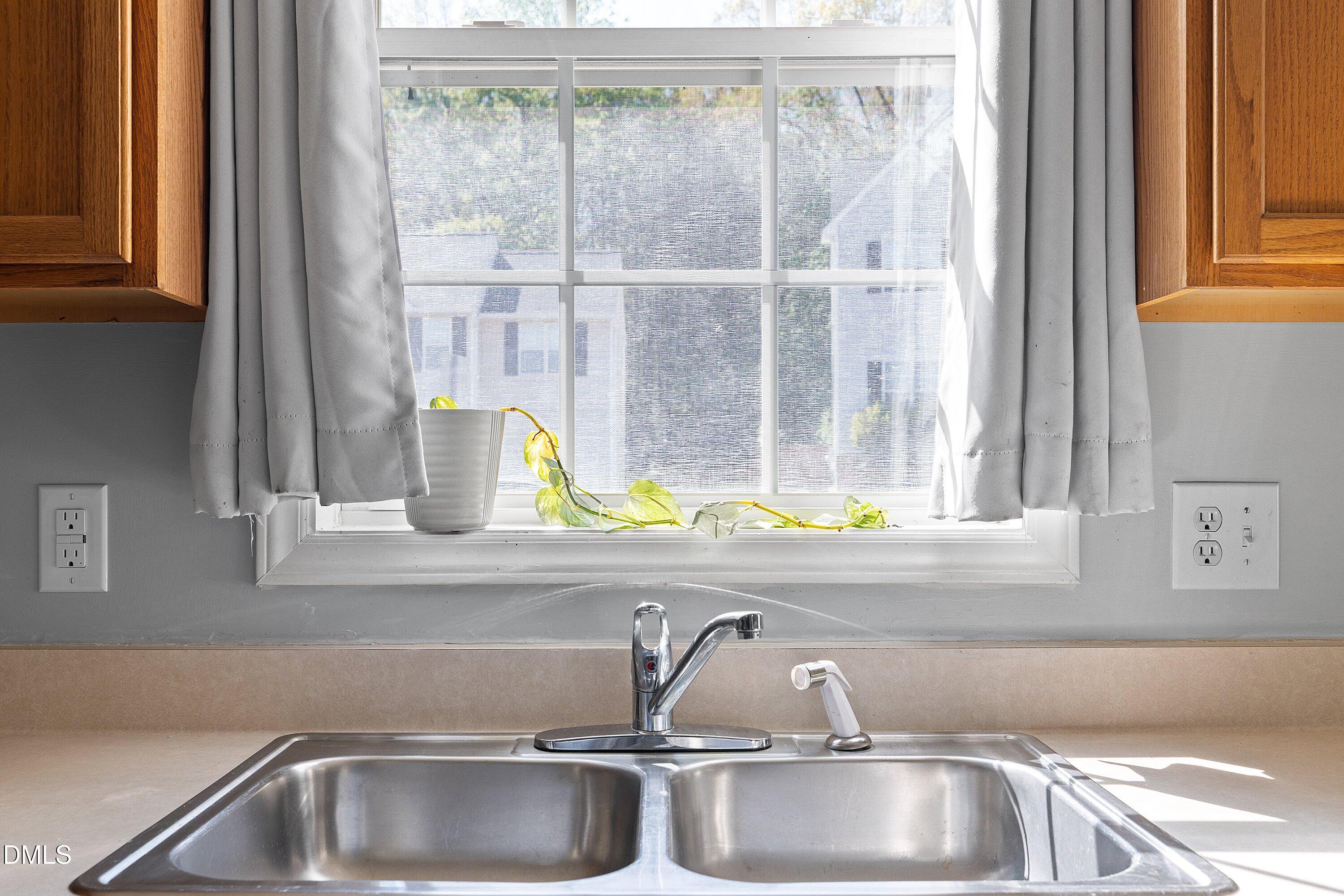 2528 Laurel Falls Lane Raleigh, NC 27603 - Photo 19 of 50 Kitchen 6