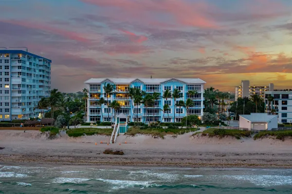 $1,395,000 | 701 Southeast 21st Avenue, Unit 301, Deerfield Beach, FL 33441