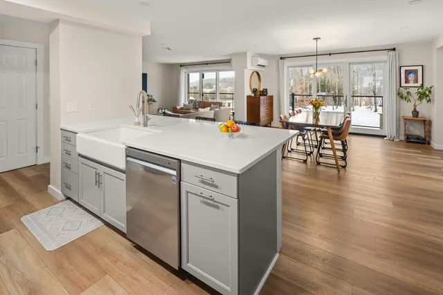 $849,000 | 2366 Mountain Road, Unit 4, Stowe, VT 05672