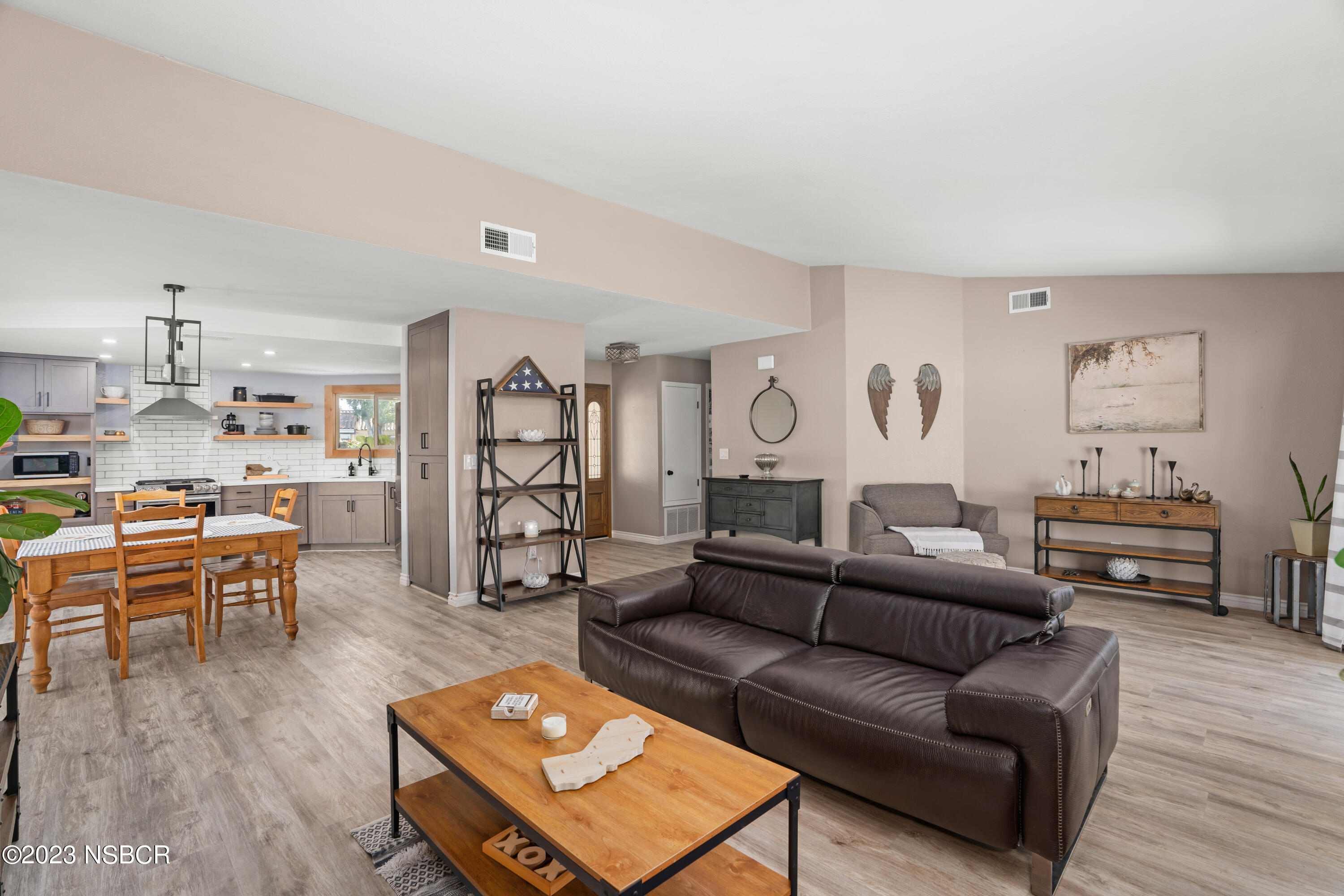 305 Chaplin Circle Lompoc, CA 93436 - Photo 16 of 41 305 Chaplin Cir-13