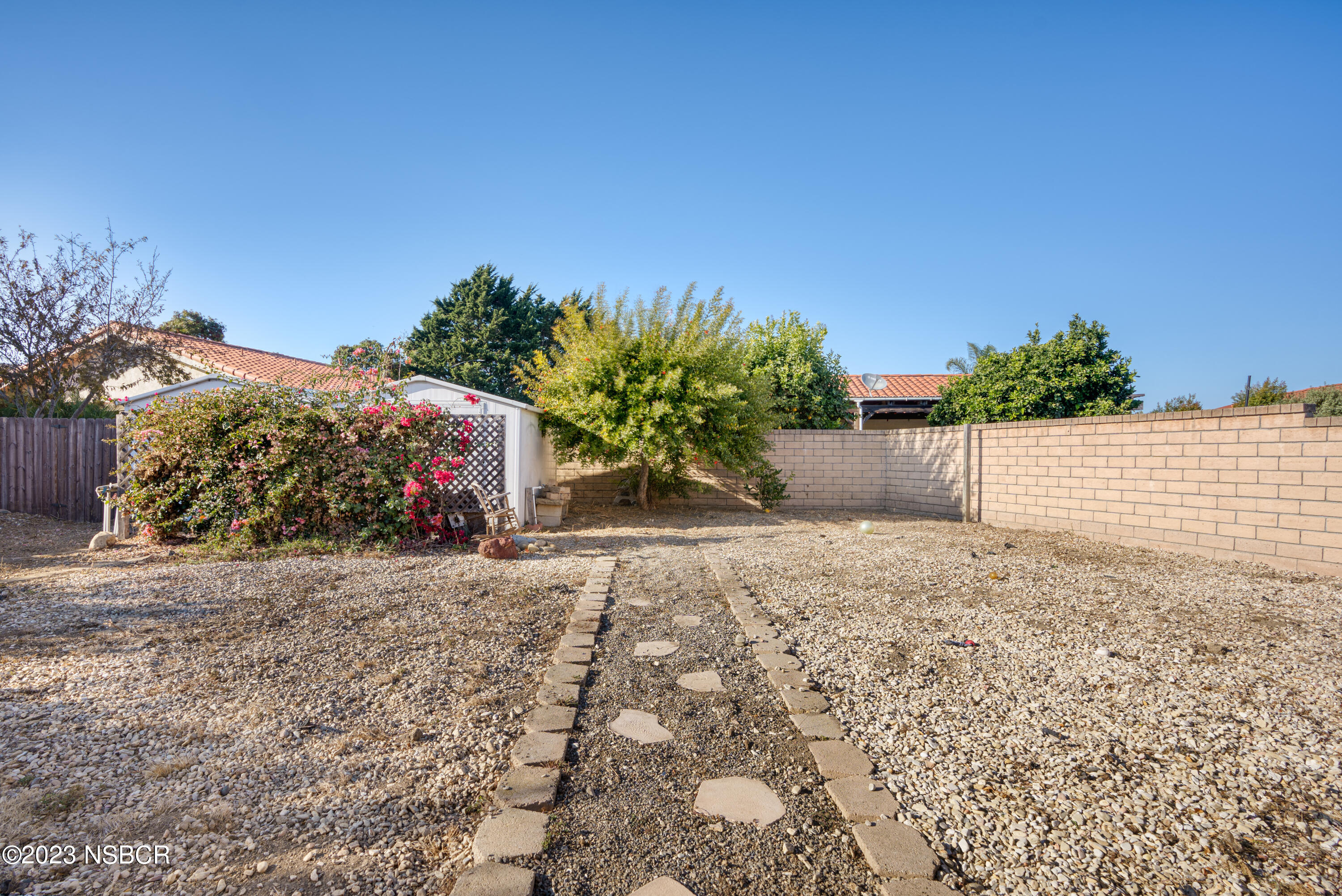 305 Chaplin Circle Lompoc, CA 93436 - Photo 35 of 41 305 Chaplin Cir-32
