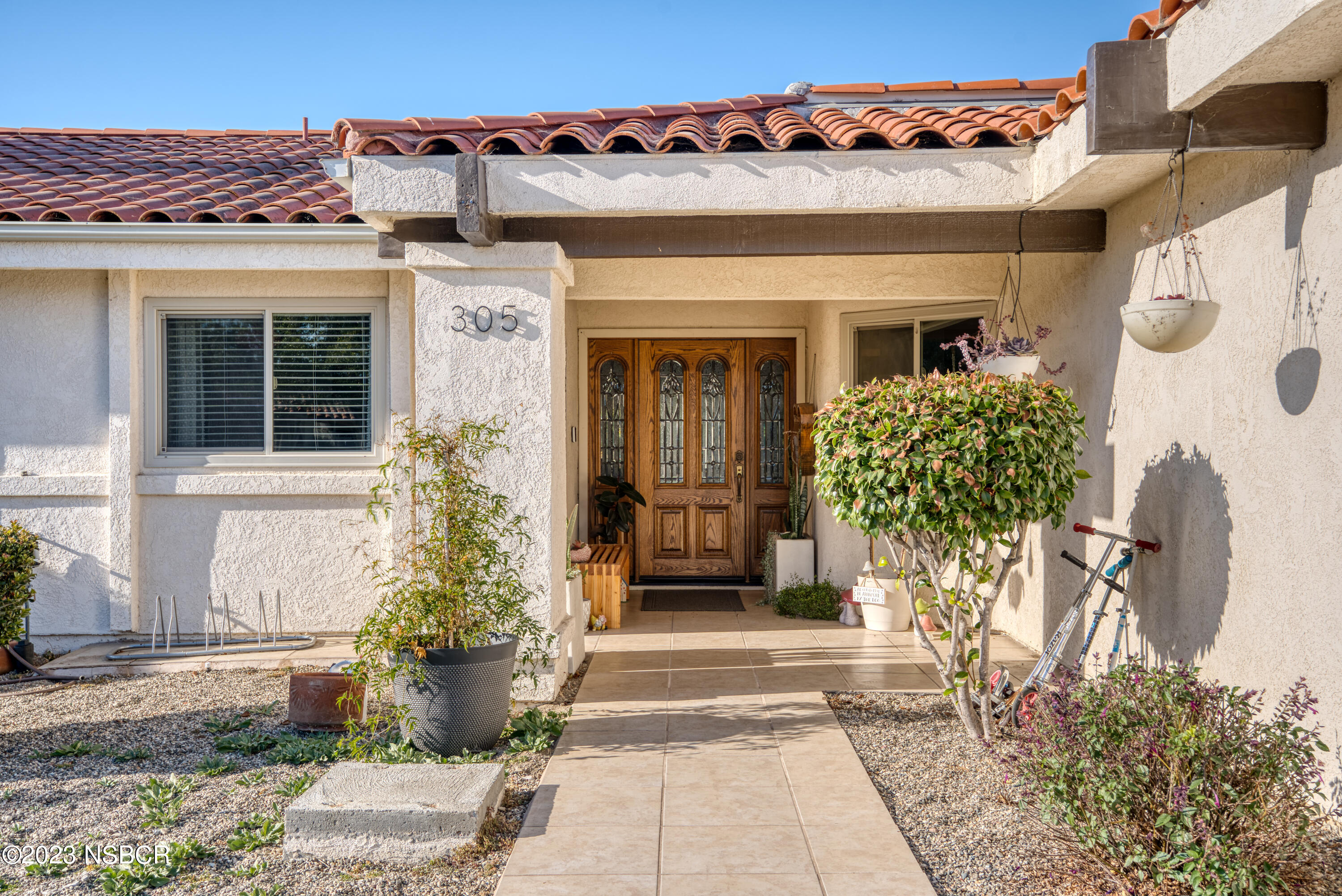 305 Chaplin Circle Lompoc, CA 93436 - Photo 8 of 41 305 Chaplin Cir-5