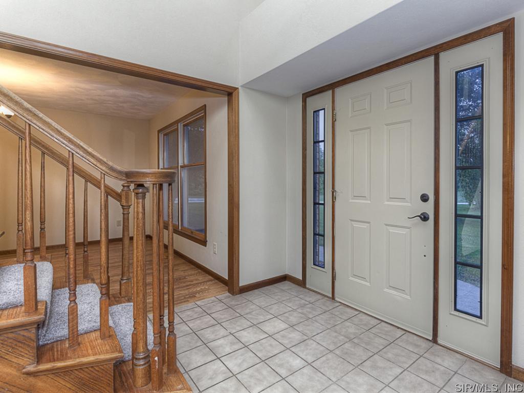 513 Shiloh Station Road Shiloh, IL 62221 - Photo 4 of 24