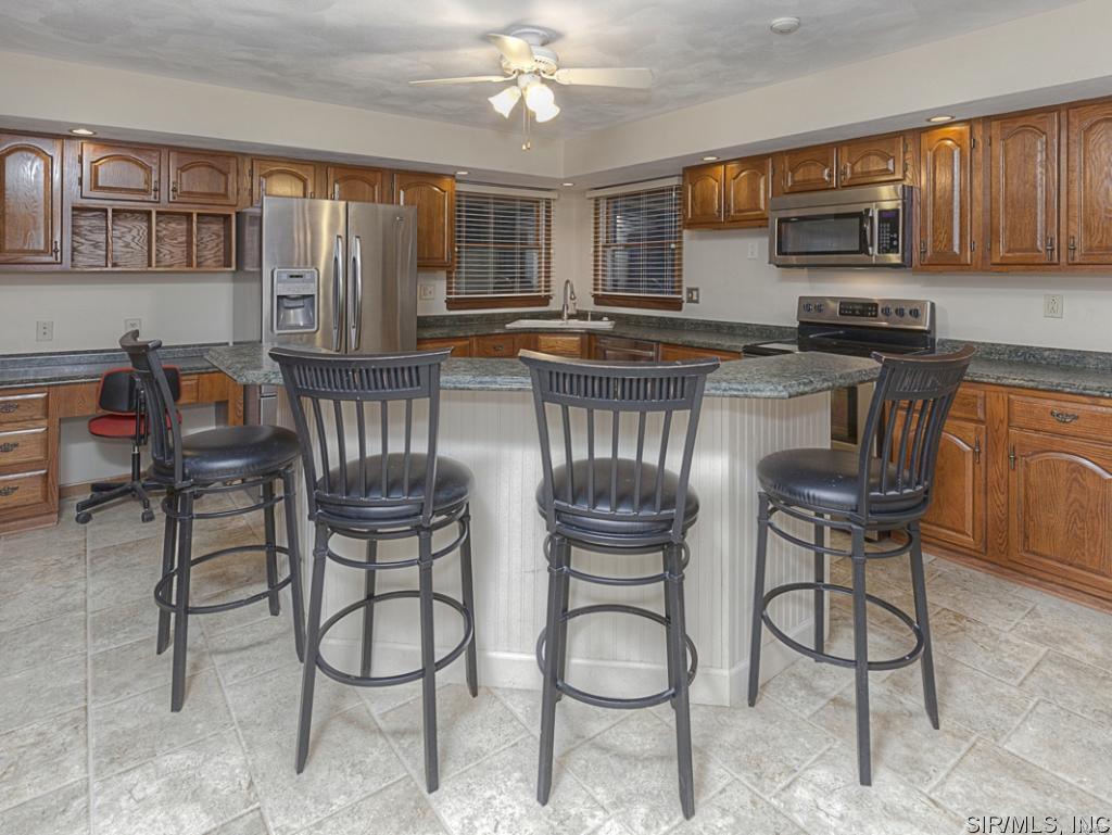 513 Shiloh Station Road Shiloh, IL 62221 - Photo 6 of 24