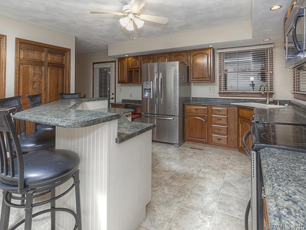 513 Shiloh Station Road Shiloh, IL 62221 - Photo 7 of 24