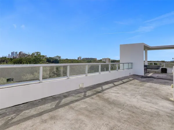 $4,950 | 720 Northeast 62nd Street, Unit 507, Miami, FL 33138