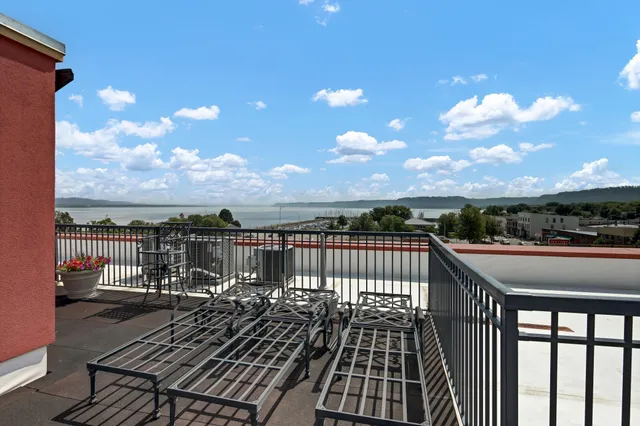 $429,900 | 101 South Washington Street, Unit 302, Lake City, MN 55041