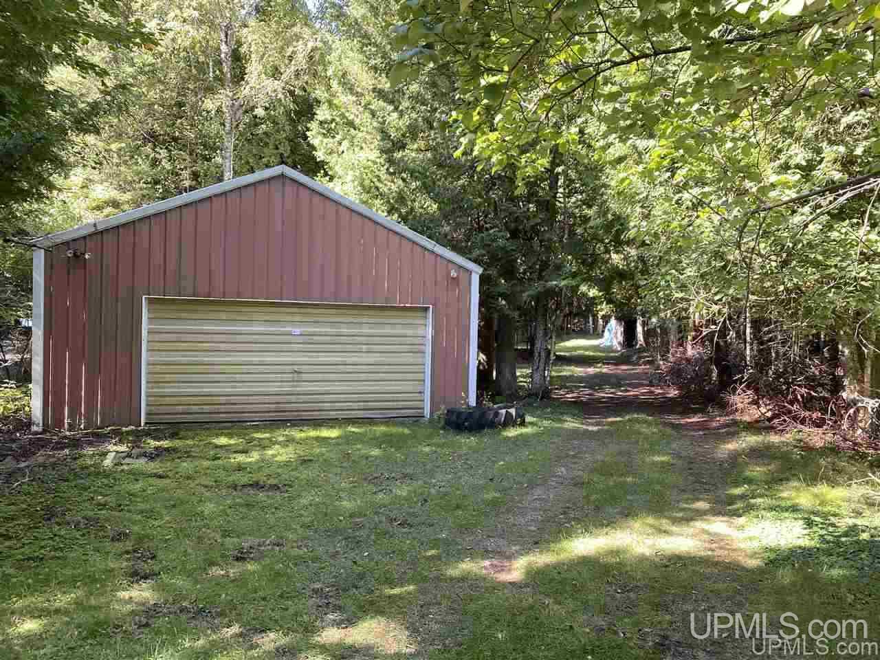 2715 Gg 75 Road Garden, MI 49835 - Photo 35 of 38