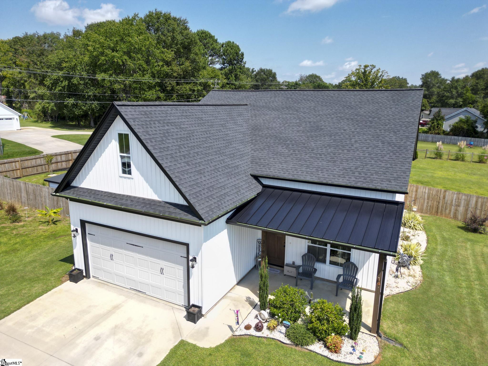 3796 Camp Road Greer, SC 29651 - Photo 2 of 33