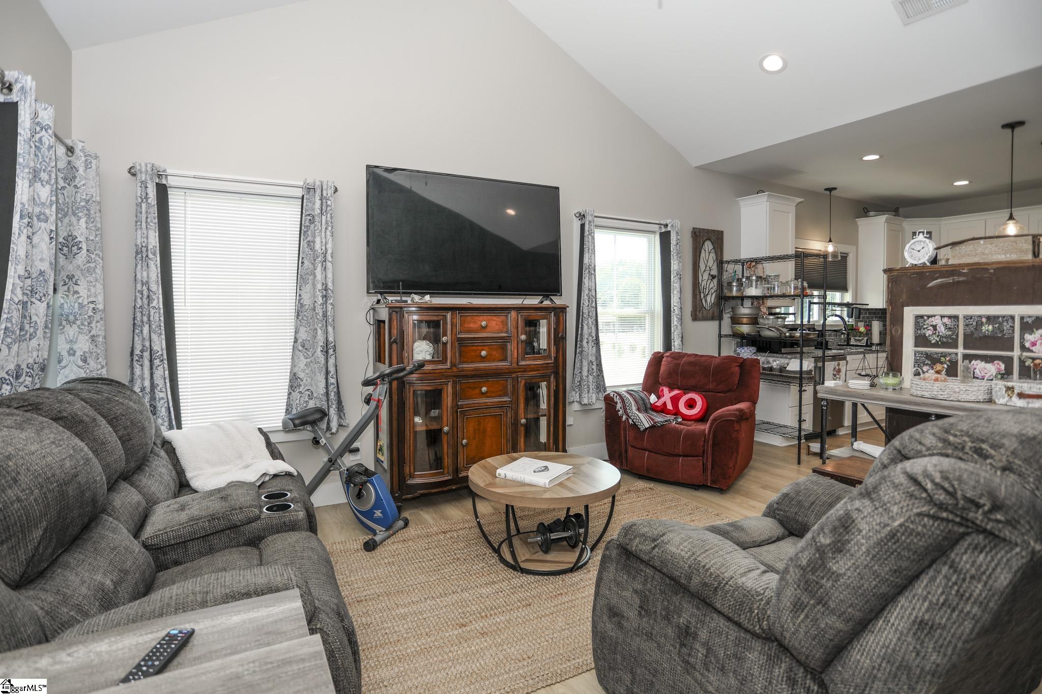 3796 Camp Road Greer, SC 29651 - Photo 6 of 33