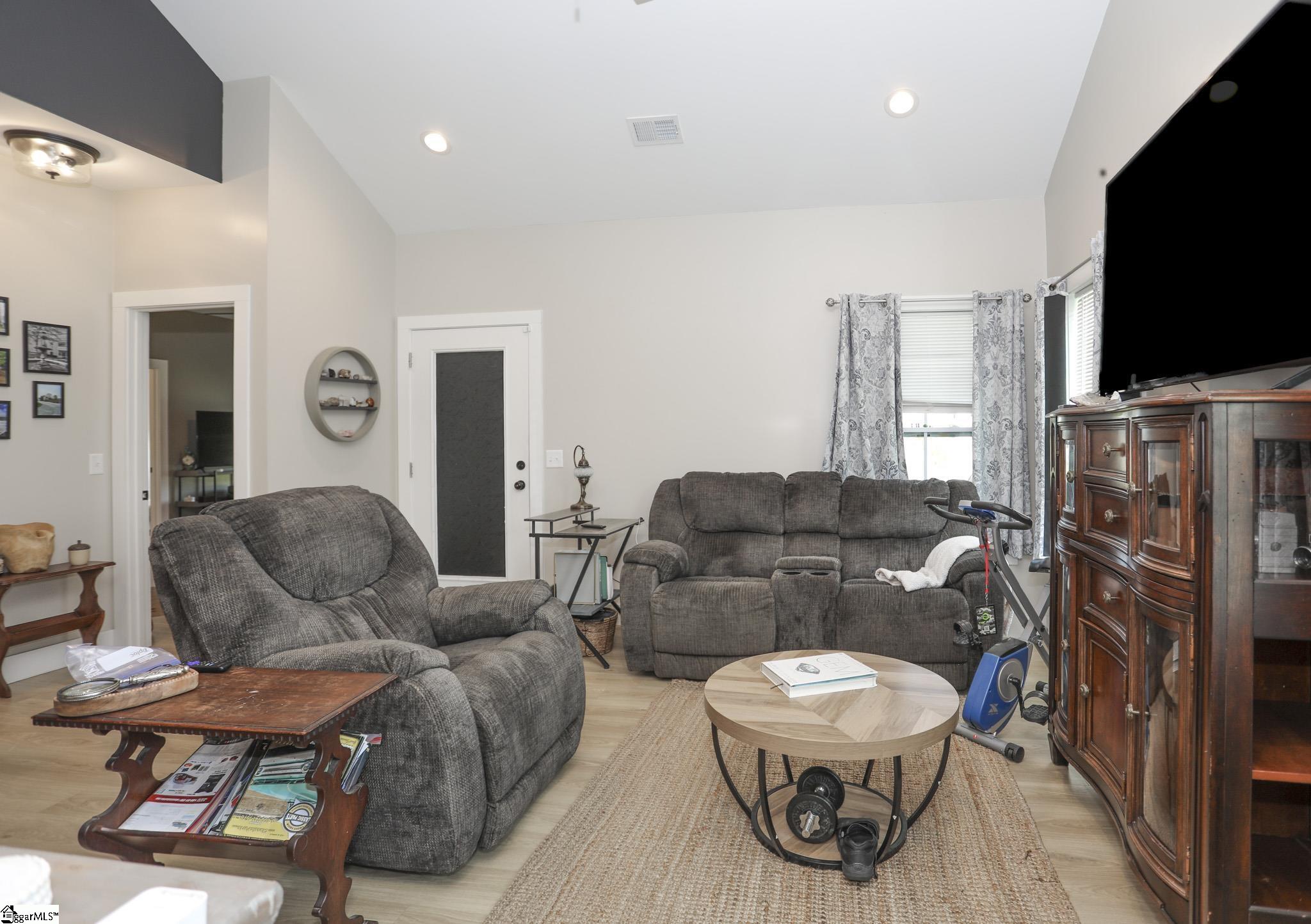 3796 Camp Road Greer, SC 29651 - Photo 8 of 33