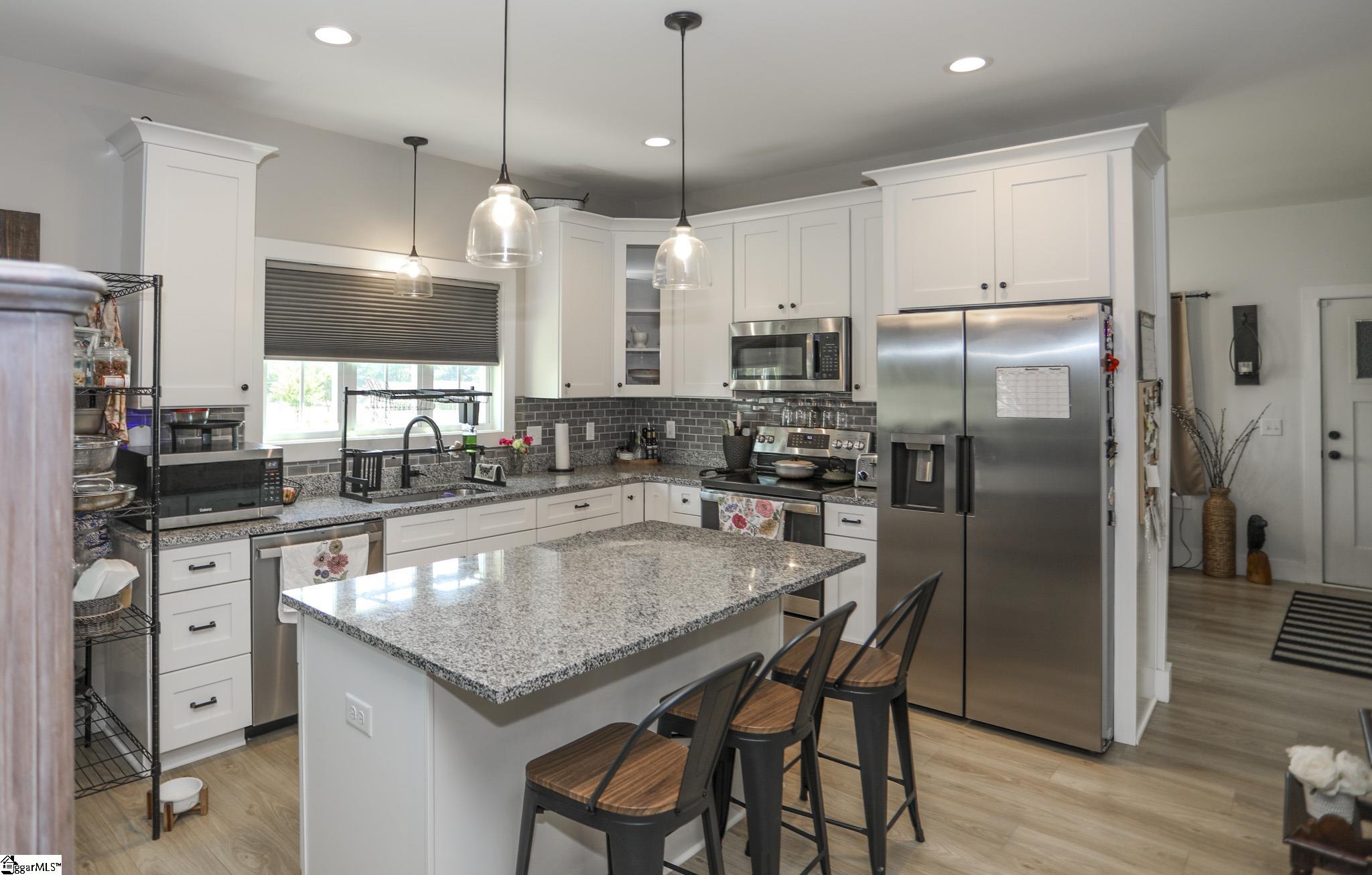 3796 Camp Road Greer, SC 29651 - Photo 10 of 33