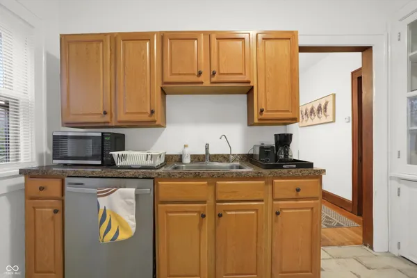 $699,900 | 537 East 11th Street, Indianapolis, IN 46202