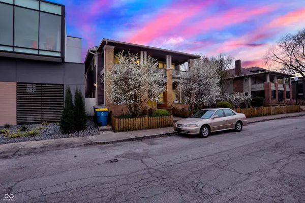 $699,900 | 537 East 11th Street, Indianapolis, IN 46202