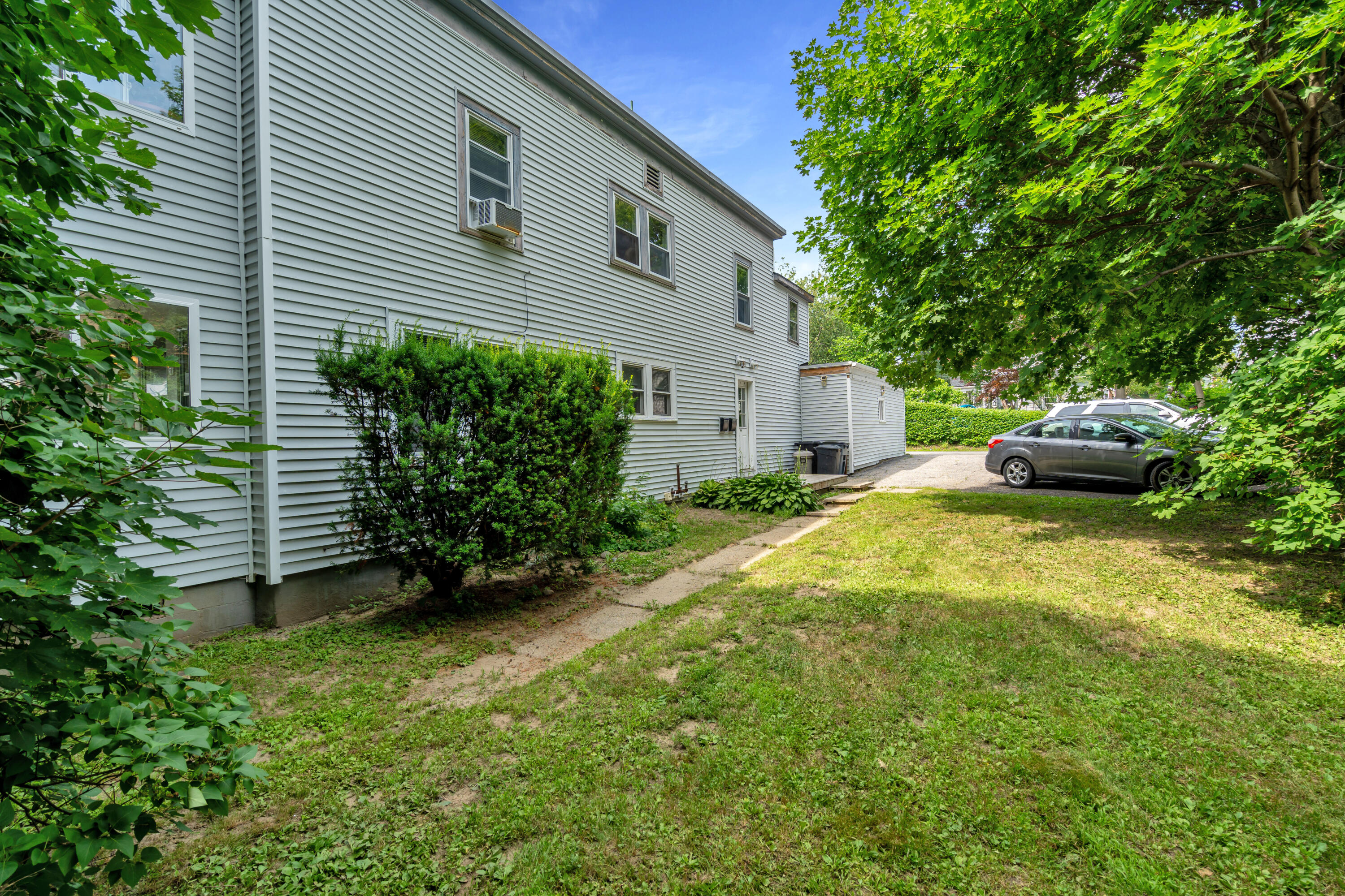 8 Thompson Street Lewiston, ME 04240 - Photo 45 of 46 DSC07116