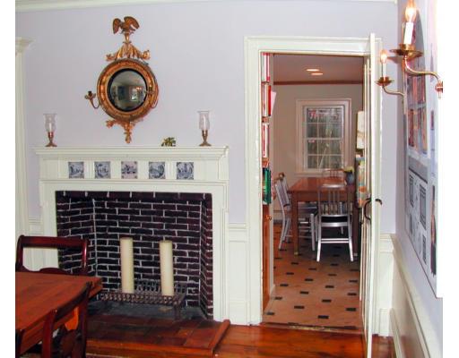 43 South Russell Boston, MA 02114 - Photo 4 of 8 a view of a livingroom with furniture and window