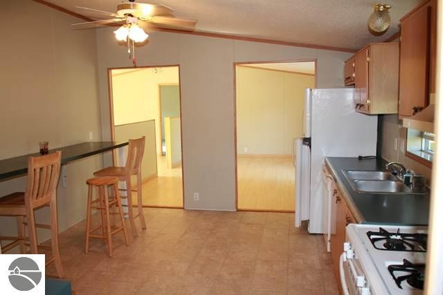 1512 Reynolds Road Interlochen, MI 49643 - Photo 7 of 15 1734683-6.JPG