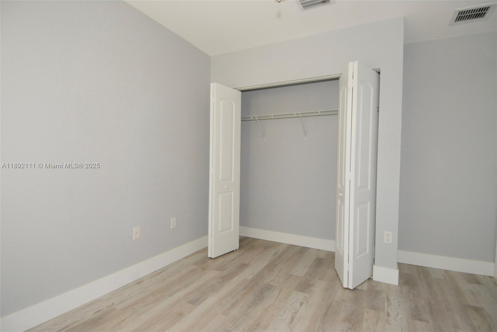 7636 Foxcroft Lane Davie, FL 33328 - Photo 16 of 34