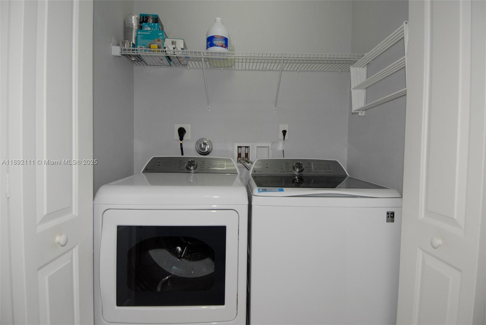 7636 Foxcroft Lane Davie, FL 33328 - Photo 25 of 34