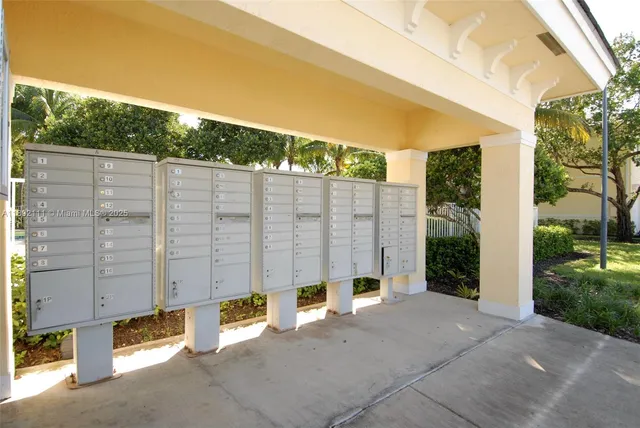 $495,000 | 7636 Foxcroft Lane, Davie, FL 33328