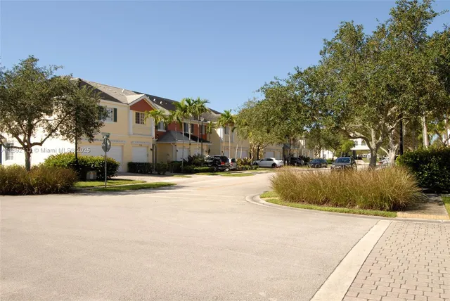 $495,000 | 7636 Foxcroft Lane, Davie, FL 33328