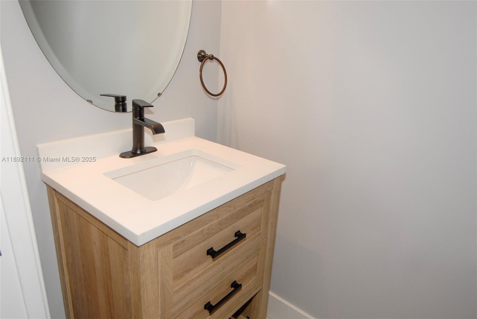 7636 Foxcroft Lane Davie, FL 33328 - Photo 4 of 34